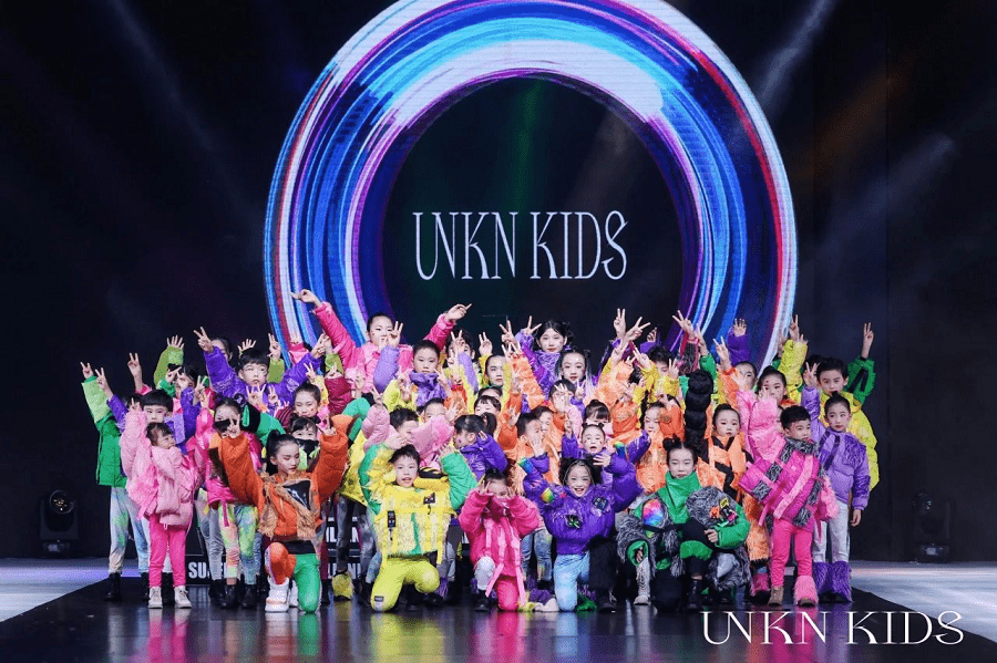 大千世界超模盛典品牌UNKN KIDS秀场须知(图3)
