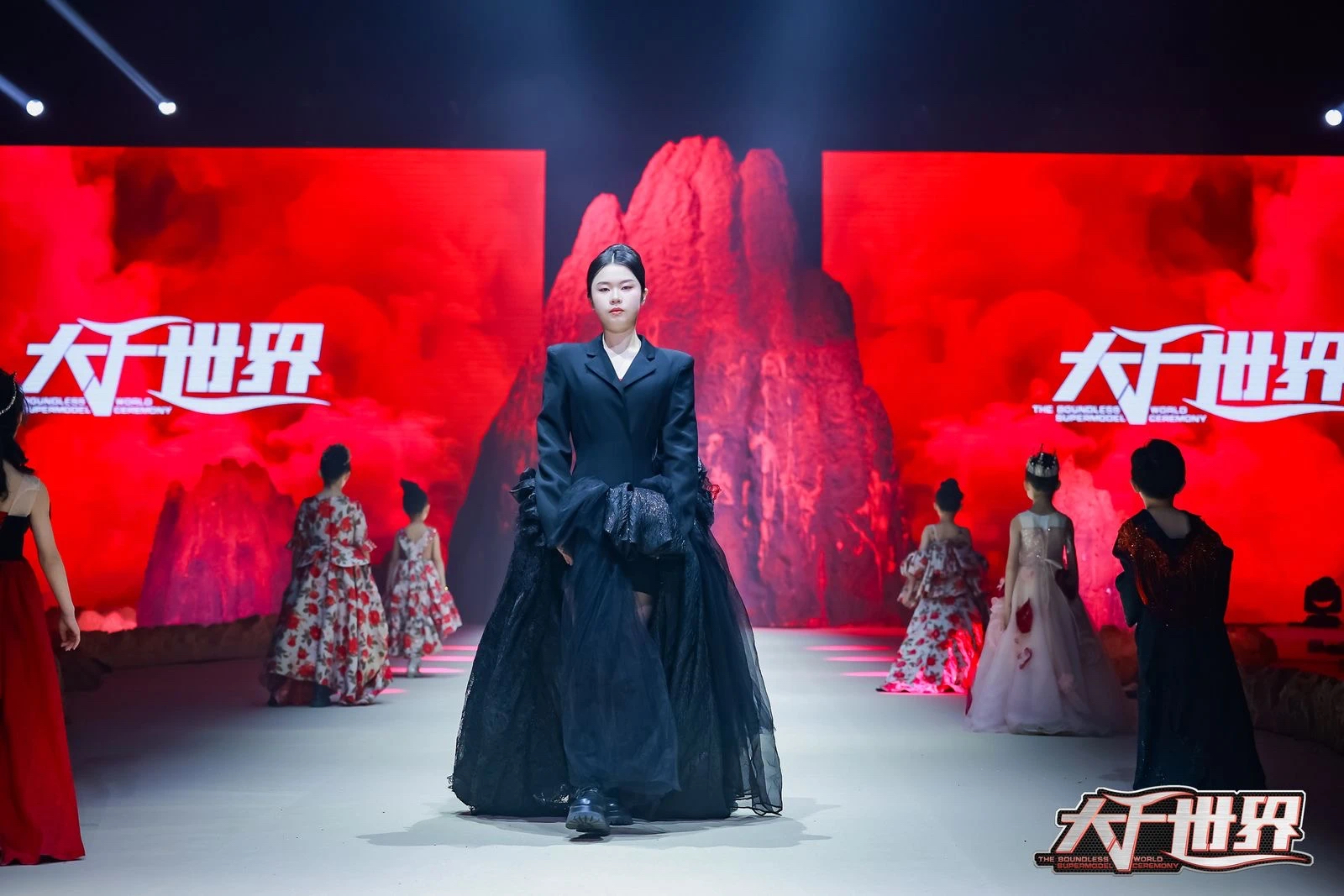 返场小嘉宾开篇·沙丘主题大使-任铂蕾秀场精彩回顾(图2)