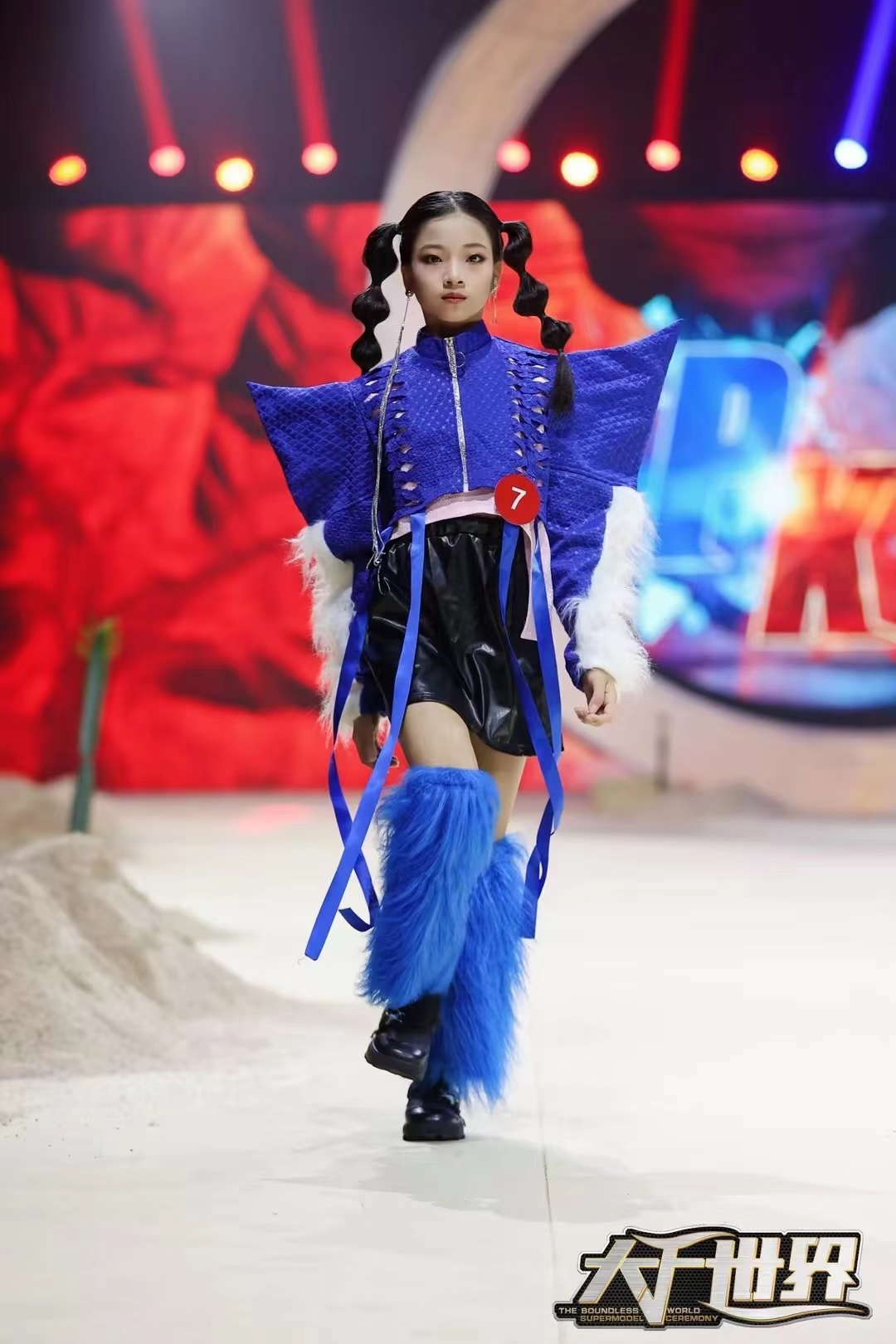 没想到主题秀也能玩出“花”来~焕新升级一秀一赛大千世界超模盛典(图7)