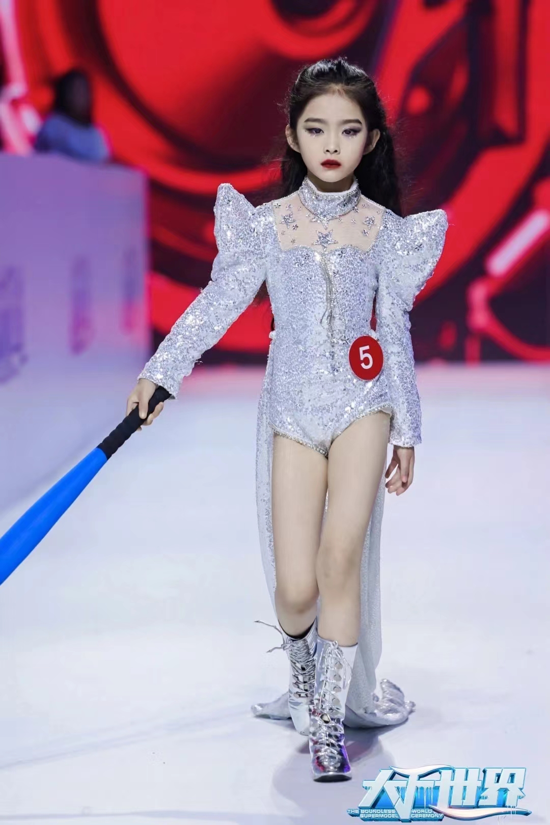 大千世界超模盛典主题大使邓涵文秀场精彩集锦(图17)