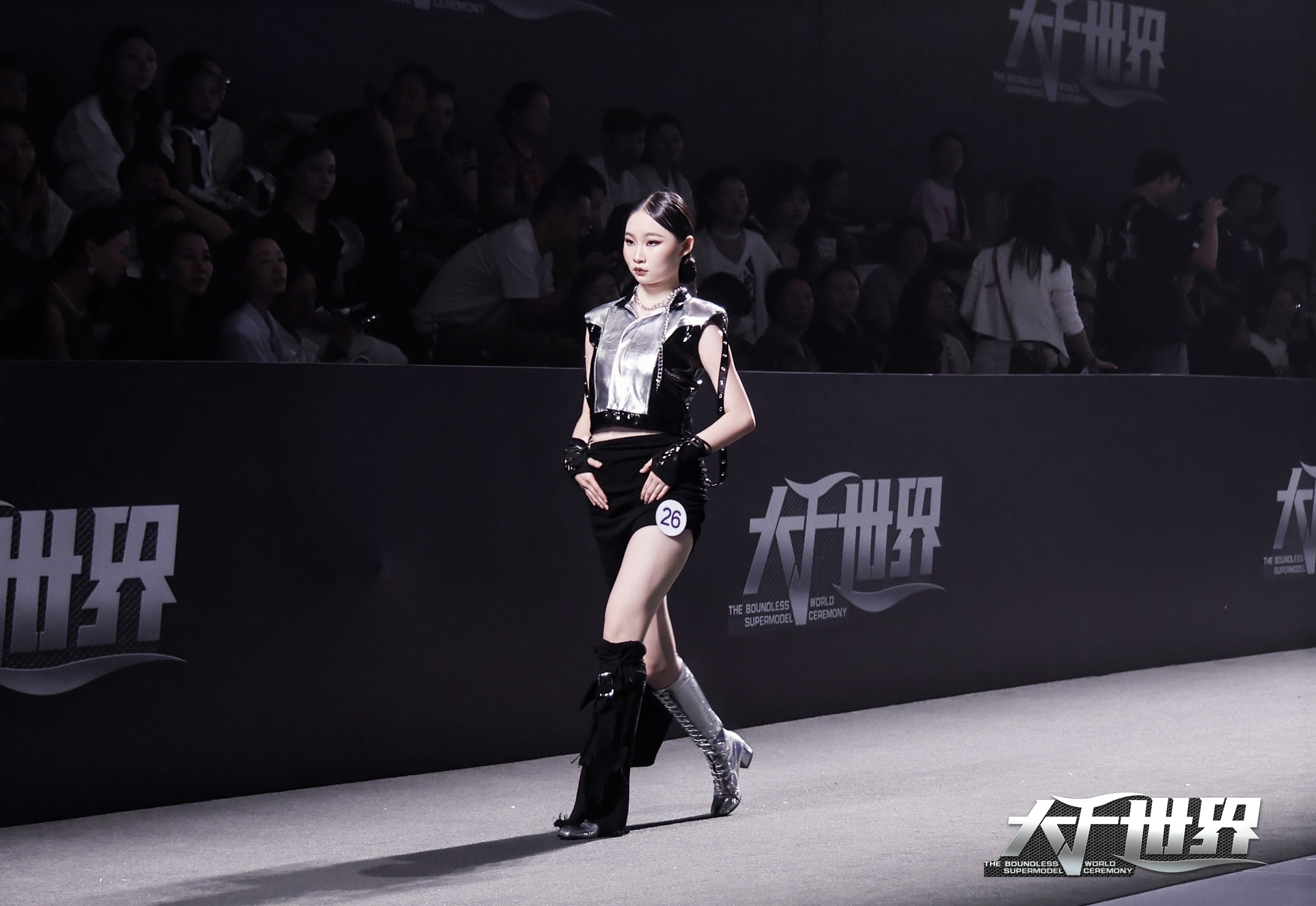 大千世界超模盛典明星推荐官李丹辰璐秀场精彩集锦(图3)
