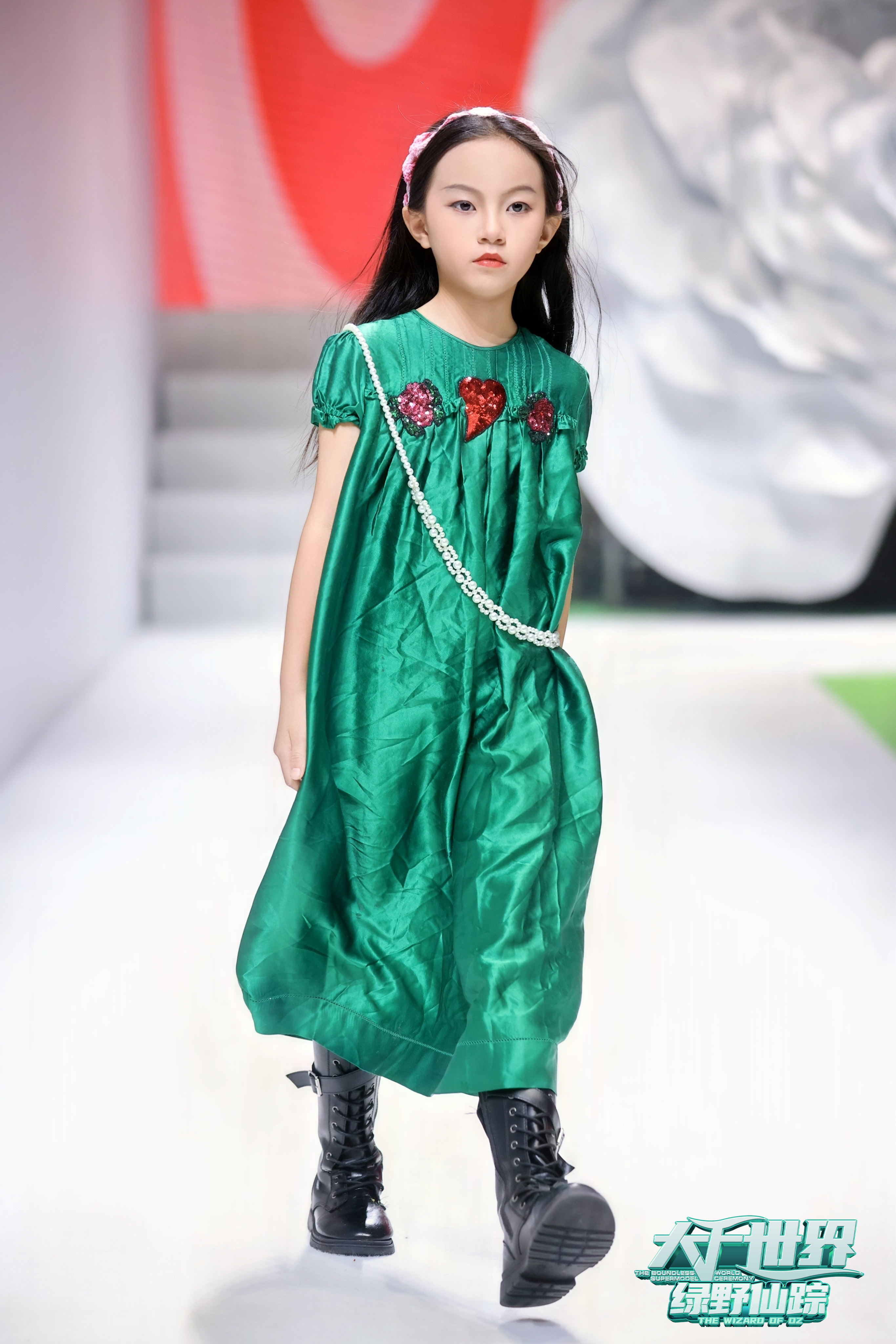 大千世界超模盛典绿野仙踪GUCCI大秀精彩回顾(图4)