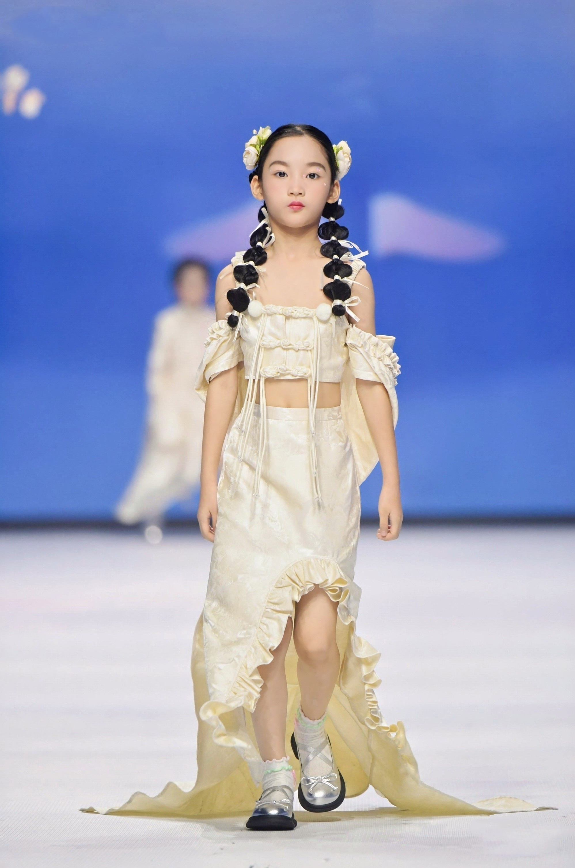 大千世界超模盛典品牌秀夏奈招募中(图3)